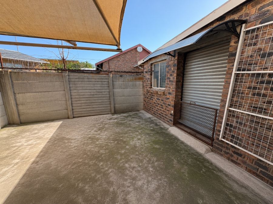 3 Bedroom Property for Sale in Oos Einde North West